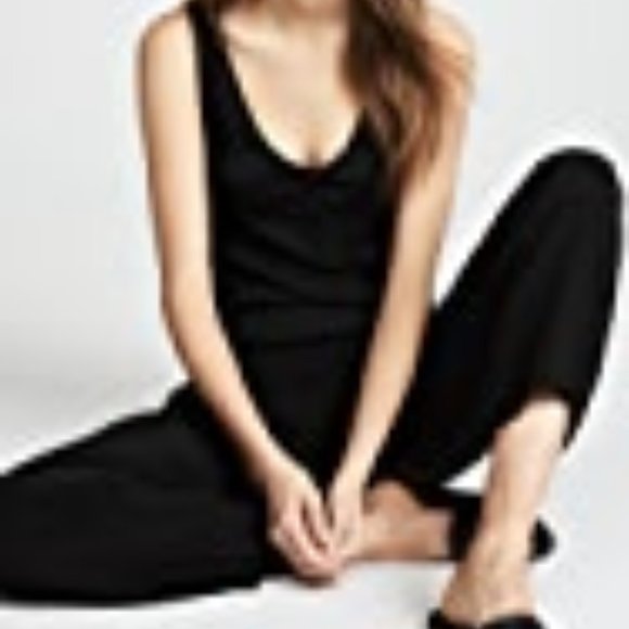 Monrow jumpsuit - Picture 2 of 3